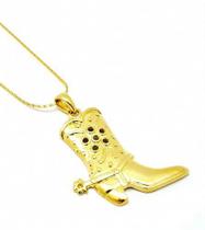 Cordão Com Pingente Bota Country Desenhos Vazados Banho Ouro 1565 Cordão Com Pingente Bota Country Desenhos Vazados Banho Ouro 1565