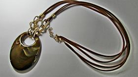 Cordão De Camurça Colar Artesanal Com Pingente De Acrílico D