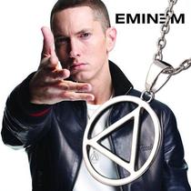 Cordão de Metal Prateado Rapper Eminem Pingente Círculo e Triângulo Gargantilha Masculina Rap Cordão de Metal Prateado Rapper Eminem Pingente Círculo e Triângulo Gargantilha Masculina Rap