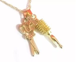 Cordão Escova E Tesoura Cabeleireira Folheado A Ouro 18k Cordão Escova E Tesoura Cabeleireira Folheado A Ouro 18k