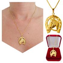 Cordão Feminino Pingente Cavalo Ferradura Country Peão Banhado a Ouro 18k + Garantia e Caixinha Veludo Cordão Feminino Pingente Cavalo Ferradura Country Peão Banhado a Ouro 18k + Garantia e Caixinha Veludo