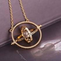 Cordão Relíquia Harry Potter Vira-Tempo Hermione Prisioneiro de Azkaban Dourado Giratório Geek