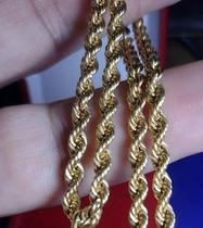 Cordão Torcido Grosso 4 mm Ouro 18 kilates Peso 7.30 Gramas Cordão Torcido Grosso 4 mm Ouro 18 kilates Peso 7.30 Gramas