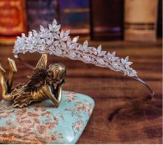 Coroa Tiara Cabelo Noiva Prata Zirconia Princesa Luxo Linda