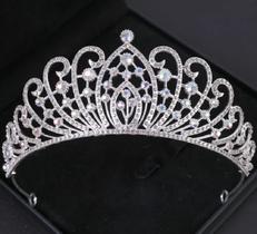 Coroa tiara Noiva e debutante Prateada Strass Cristal Grande Luxo Princesa 15 anos - ARTESANAL