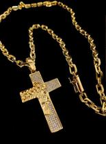 Corrente cadeado 6mm com crucifixo cravejado banhados a ouro