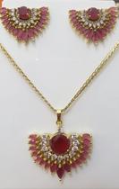 Corrente Chocker Com Pingente E Brincos Com Pedras Rubi Corrente Chocker Com Pingente E Brincos Com Pedras Rubi