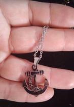 Corrente com pingente âncora, em aço inox. Corrente com pingente âncora, em aço inox.