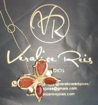 Corrente com pingente de borboleta coral