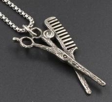 Corrente com Pingente em Aço Inox Pente Tesoura Salão Cabeleireira Corrente com Pingente em Aço Inox Pente Tesoura Salão Cabeleireira