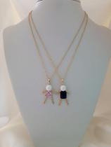 Corrente com pingente filhos menina e menino Folheados a ouro 18k Corrente com pingente filhos menina e menino Folheados a ouro 18k