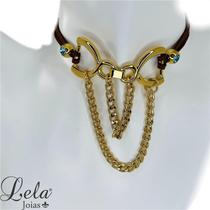 Corrente em couro dupla com pingente estilo bridom com zirconia e corrente em bijuteria