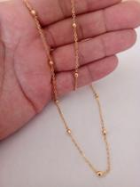 Corrente feminina (52cm), com 15 bolinhas fixas e super banho de ouro 18k.