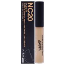 Corretivo MAC Studio Fix 24 Hour Smooth Wear NC20 para mulheres