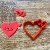 Cortador e Marcador Coração com Laço Mãe - D251172 - Ideal para Massas e Pastas Cortador e Marcador Coração com Laço Mãe - D251172 - Ideal para Massas e Pastas