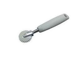 Cortador massas abre fecha profissional 17,5x4cm - jfz Cortador massas abre fecha profissional 17,5x4cm - jfz