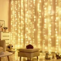 Cortina de LED Fixa 33 Com Controle Remoto Cor: Branco Quente Cortina de LED Fixa 33 Com Controle Remoto Cor: Branco Quente