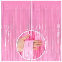 Cortinas de Fundo com Franjas BOMSI - Festa Rosa com Serpentinas e Fita Metalizada