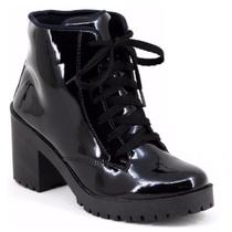 Coturno Bota Feminina Verniz Cano Curto Salto Grosso Tratorado número 33 até 43 Coturno Bota Feminina Verniz Cano Curto Salto Grosso Tratorado número 33 até 43