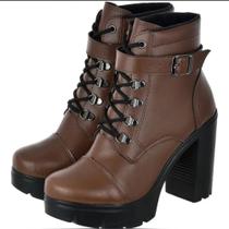 Coturno Feminino Bota Plataforma Detalhe Em Fivela Coturno Feminino Bota Plataforma Detalhe Em Fivela