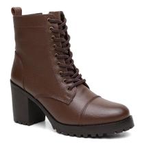 Coturno Feminino Couro Cano Médio Solado Tratorado Moderno Coturno Feminino Couro Cano Médio Solado Tratorado Moderno
