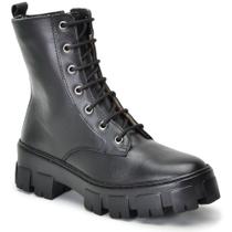 Coturno feminino de couro preto cla cle. Coturno feminino de couro preto cla cle.