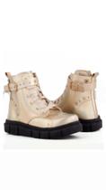 Coturno Feminino Music Prata Tachas WorldColors