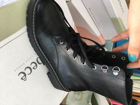 Coturno preto com cadarço Coturno preto com cadarço