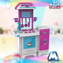 Cozinha Infantil com Geladeira, Fogão e Pia que Sai Água 8074 - Magic Toys
