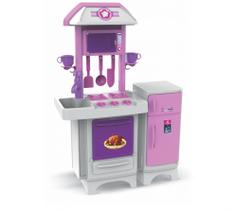 Cozinha Infantil com Geladeira, Fogão e Pia SEM Água 8070 - Magic Toys