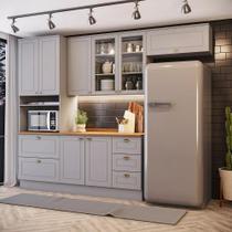 Cozinha Modulada 271,5cm Compacta 4 Peças com Torre Quente e Vidro 8 Portas 5 Gavetas Americana Henn - Cinza/Nature Cozinha Modulada 271,5cm Compacta 4 Peças com Torre Quente e Vidro 8 Portas 5 Gavetas Americana Henn - Cinza/Nature