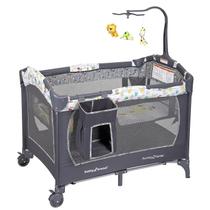 Creche Playard Baby Trend na Tanzânia com berço e brinquedos Creche Playard Baby Trend na Tanzânia com berço e brinquedos