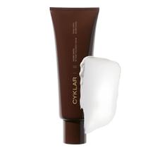 Creme Corporal CYKLAR Sacred Santal Nutritivo 240mL para mulheres e homens Creme Corporal CYKLAR Sacred Santal Nutritivo 240mL para mulheres e homens