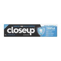 Creme Dental com Flúor Closeup Triple Hortelã 70g Creme Dental com Flúor Closeup Triple Hortelã 70g