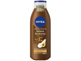 Creme Hidratante Corporal para Peles Secas Nivea Beleza Radiante Cuidado Intenso 200ml