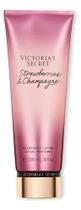 Creme Hidratante Corporal Strawberries Champagne 236ml Creme Hidratante Corporal Strawberries Champagne 236ml