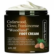 Creme para Pés Essentially KateS Cedro, Cravo e Olíbano Creme para Pés Essentially KateS Cedro, Cravo e Olíbano