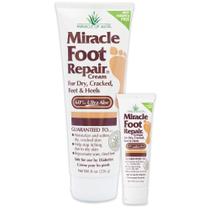Creme reparador de pés Miracle of Aloe 240 ml (8 onças) e 30 mL (1 onça) Creme reparador de pés Miracle of Aloe 240 ml (8 onças) e 30 mL (1 onça)