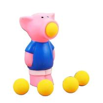 Crianças fotografando brinquedos macios, úteis para terapia Crianças fotografando brinquedos macios, úteis para terapia