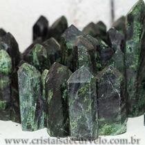 Cristais Naturais de Epidoto na Matriz - 1kg de Pontas Médias Lapidadas para Atacado