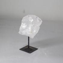 Cristal Bruto na Base Metal Preta Cristal Bruto na Base Metal Preta