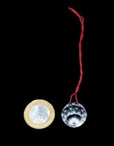 Cristal Facetado Egípcio de 20mm com fio de 9cm vermelho para Feng Shui Cristal Facetado Egípcio de 20mm com fio de 9cm vermelho para Feng Shui