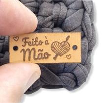 Croché Etiqueta Couro Feito A Mão Personalizada 50 unidades Idêntico a Foto do Anuncio - Fabricação própria Croché Etiqueta Couro Feito A Mão Personalizada 50 unidades Idêntico a Foto do Anuncio - Fabricação própria