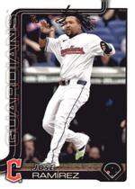 Cromo de Beisebol 2025 Topps 77 José Ramírez Guardians