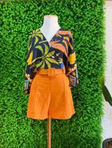 Cropped amarração estampado tamanho único + short alfaiataria com cinto tamanho M Cropped amarração estampado tamanho único + short alfaiataria com cinto tamanho M