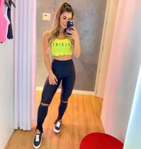 Cropped bloguer