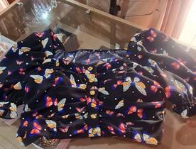 Cropped Borboleta Com Bojo e Botõe Tamanho Gs na Frente.