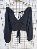 Cropped crepe preto