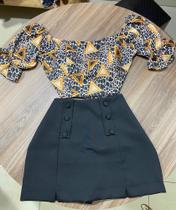 Cropped de manga tam único+ short saia alfaiataria preto tamanho M Cropped de manga tam único+ short saia alfaiataria preto tamanho M