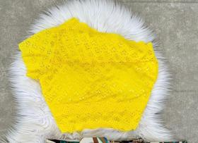 Cropped de Renda de um Ombro Só